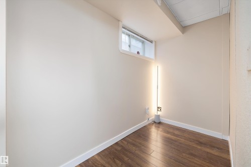 19020 86 Avenue, Edmonton, AB - Indoor Photo Showing Other Room