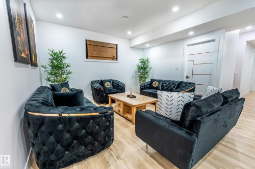 3235 16 Avenue, Edmonton, AB - Indoor