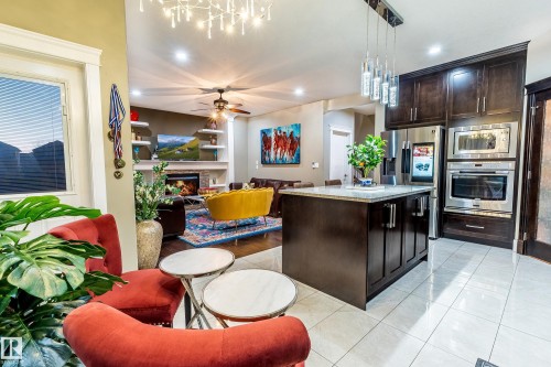 3235 16 Avenue, Edmonton, AB - Indoor Photo Showing Kitchen