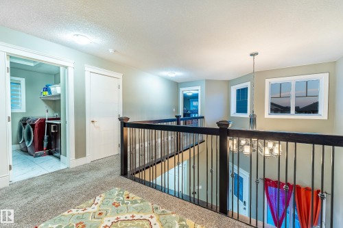 3235 16 Avenue, Edmonton, AB - Indoor Photo Showing Other Room