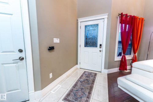 3235 16 Avenue, Edmonton, AB - Indoor Photo Showing Other Room