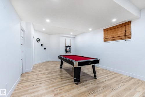 3235 16 Avenue, Edmonton, AB - Indoor Photo Showing Other Room