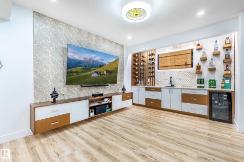 3235 16 Avenue, Edmonton, AB - Indoor