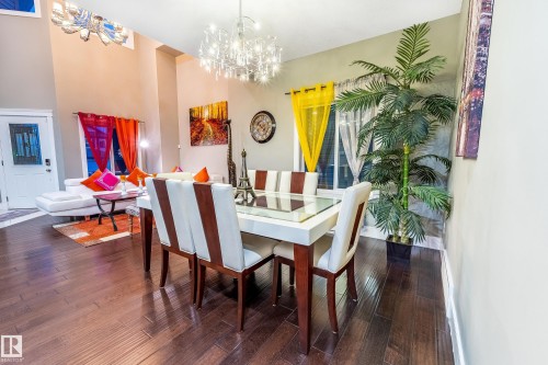 3235 16 Avenue, Edmonton, AB - Indoor Photo Showing Dining Room