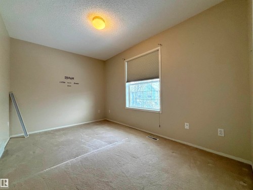 124 1670 Jamha Road, Edmonton, AB - Indoor Photo Showing Other Room