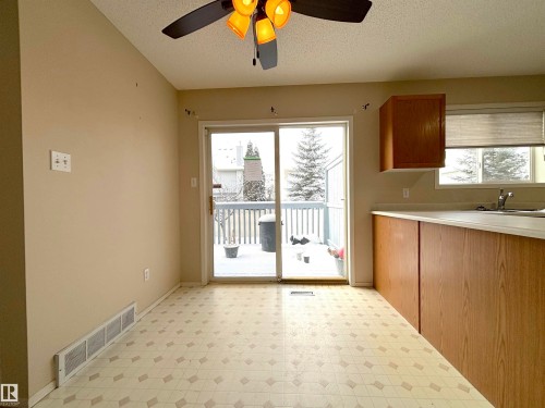 124 1670 Jamha Road, Edmonton, AB - Indoor Photo Showing Other Room