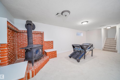 3504 20 Street, Edmonton, AB - Indoor