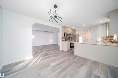 3504 20 Street, Edmonton, AB - Indoor Photo Showing Kitchen