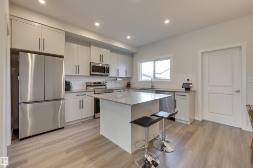 163 Canter Wynd, Sherwood Park, AB - Indoor Photo Showing Kitchen With Stainless Steel Kitchen With Upgraded Kitchen