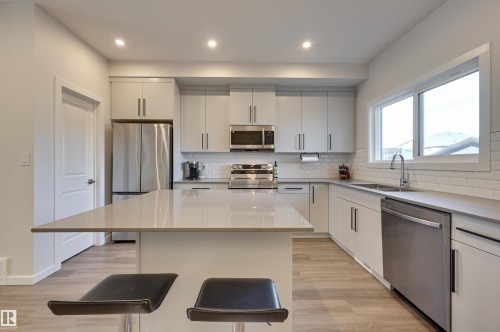 163 Canter Wynd, Sherwood Park, AB - Indoor Photo Showing Kitchen With Stainless Steel Kitchen With Double Sink With Upgraded Kitchen