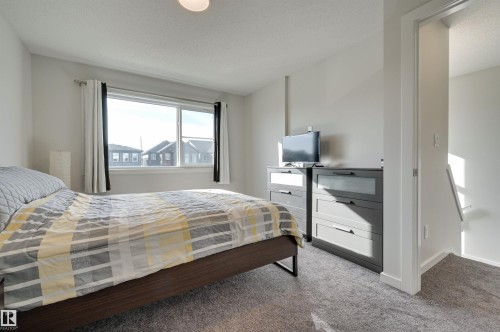 163 Canter Wynd, Sherwood Park, AB - Indoor Photo Showing Bedroom