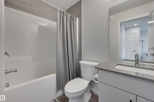 163 Canter Wynd, Sherwood Park, AB - Indoor Photo Showing Bathroom