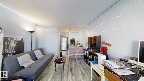 407 2624 Mill Woods Road E, Edmonton, AB - Indoor