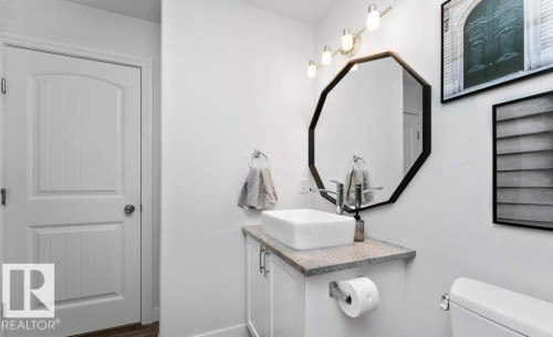 8220 Shaske Place, Edmonton, AB - Indoor Photo Showing Bathroom