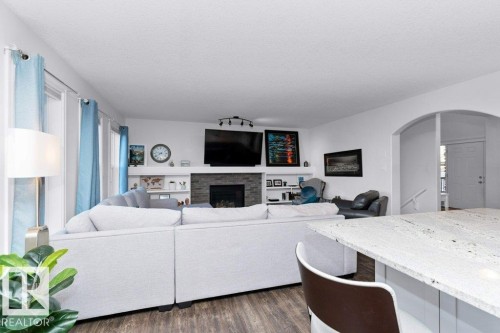 8220 Shaske Place, Edmonton, AB - Indoor Photo Showing Laundry Room