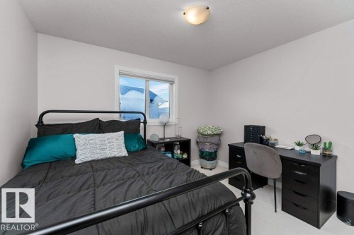 8220 Shaske Place, Edmonton, AB - Indoor Photo Showing Bedroom