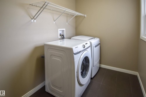 19 Meadowgrove Lane, Spruce Grove, AB - Indoor Photo Showing Laundry Room