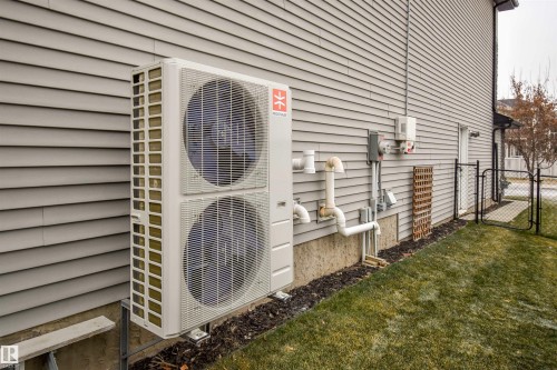 19 Meadowgrove Lane, Spruce Grove, AB - Outdoor