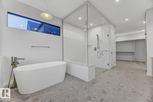 7 6090 Crawford Drive, Edmonton, AB - Indoor