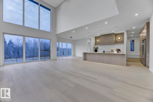 7 6090 Crawford Drive, Edmonton, AB - Indoor