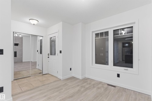 11026 108 Avenue, Edmonton, AB - Indoor Photo Showing Other Room