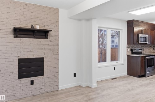 11026 108 Avenue, Edmonton, AB - Indoor Photo Showing Kitchen
