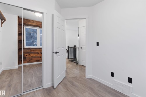 11026 108 Avenue, Edmonton, AB - Indoor Photo Showing Other Room