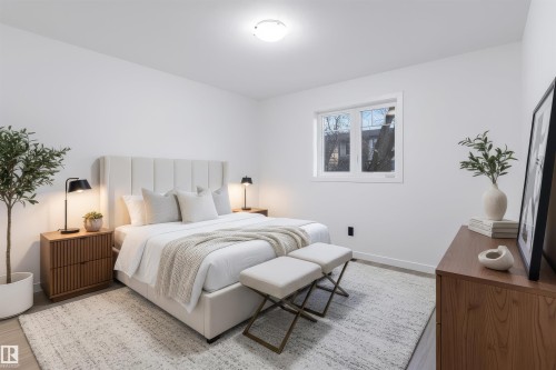 11026 108 Avenue, Edmonton, AB - Indoor Photo Showing Bedroom
