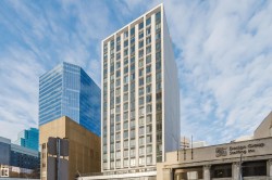 1611 10024 JASPER Avenue  Edmonton, AB T5J 1R9