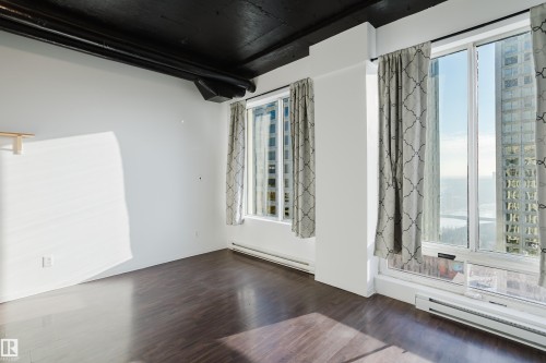 1611 10024 Jasper Avenue, Edmonton, AB - Indoor Photo Showing Other Room