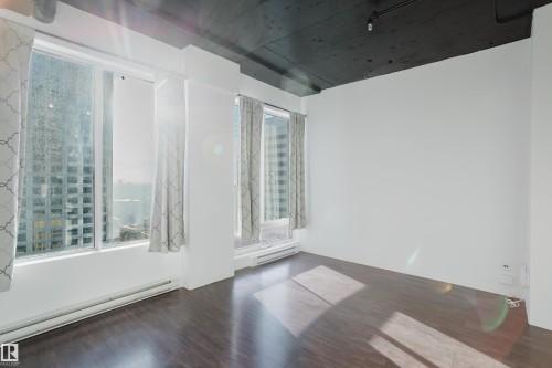 1611 10024 Jasper Avenue, Edmonton, AB - Indoor Photo Showing Other Room