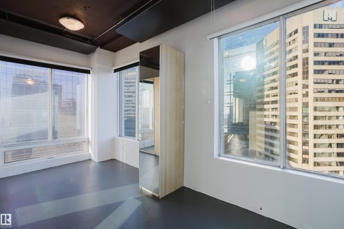 1105 10024 Jasper Avenue, Edmonton, AB - Indoor Photo Showing Other Room