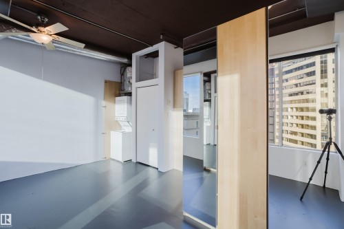 1105 10024 Jasper Avenue, Edmonton, AB - Indoor Photo Showing Other Room