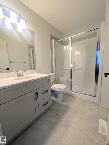 90 Dansereau Way, Beaumont, AB - Indoor Photo Showing Bathroom