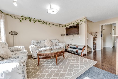 2919 16 Avenue, Edmonton, AB - Indoor Photo Showing Living Room