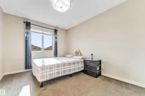 2919 16 Avenue, Edmonton, AB - Indoor Photo Showing Bedroom