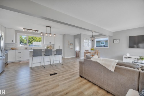 153 Camelot Avenue, Leduc, AB - Indoor Photo Showing Living Room