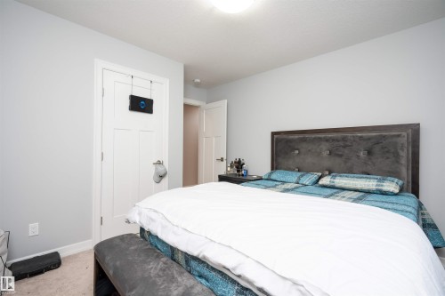 2060 Ware Road, Edmonton, AB - Indoor Photo Showing Bedroom