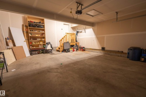 2060 Ware Road, Edmonton, AB - Indoor Photo Showing Garage