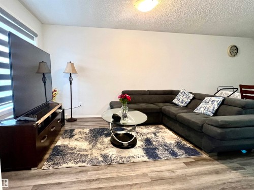 3026 Checknita Way, Edmonton, AB - Indoor Photo Showing Living Room