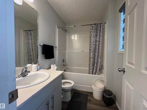 3026 Checknita Way, Edmonton, AB - Indoor Photo Showing Bathroom