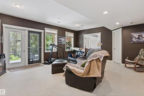 617 Dalhousie Crescent, Edmonton, AB - Indoor