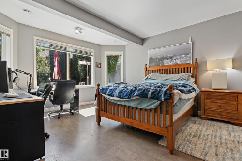 617 Dalhousie Crescent, Edmonton, AB - Indoor Photo Showing Bedroom