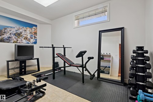 617 Dalhousie Crescent, Edmonton, AB - Indoor