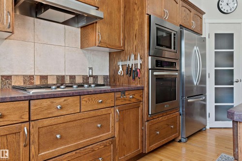 617 Dalhousie Crescent, Edmonton, AB - Indoor Photo Showing Kitchen