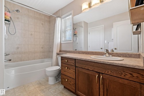 617 Dalhousie Crescent, Edmonton, AB - Indoor Photo Showing Bathroom