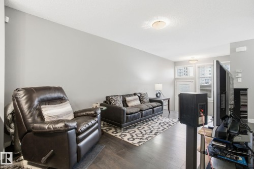 29 4470 Prowse Road, Edmonton, AB - Indoor Photo Showing Living Room