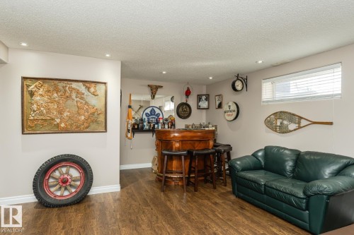 12927 Hudson Way, Edmonton, AB - Indoor Photo Showing Living Room