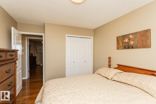 12927 Hudson Way, Edmonton, AB - Indoor Photo Showing Bedroom
