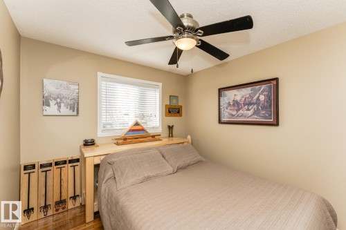12927 Hudson Way, Edmonton, AB - Indoor Photo Showing Bedroom